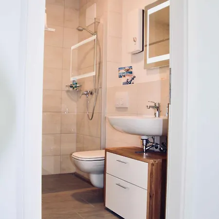 Boeddeker, Lidia Und Dieter Gm 69137 Apartman *